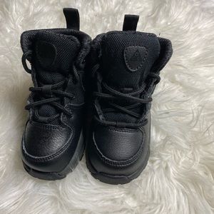 Black Nike Boots